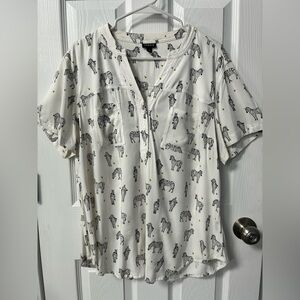 Torrid Harper Stretch Challis Button-Down
Short Sleeve Blouse